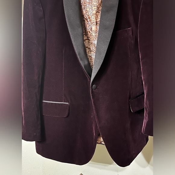Coppley Men’s Burgundy Velvet Tuxedo Black Trim Smoking Jacket Blazer - Picture 3 of 8